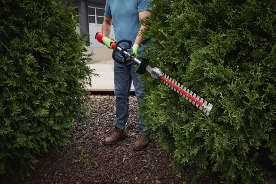 Milwaukee M18 QUIK-LOK 18V Short Hedge Trimmer Attachment M18FOPH-SHTA