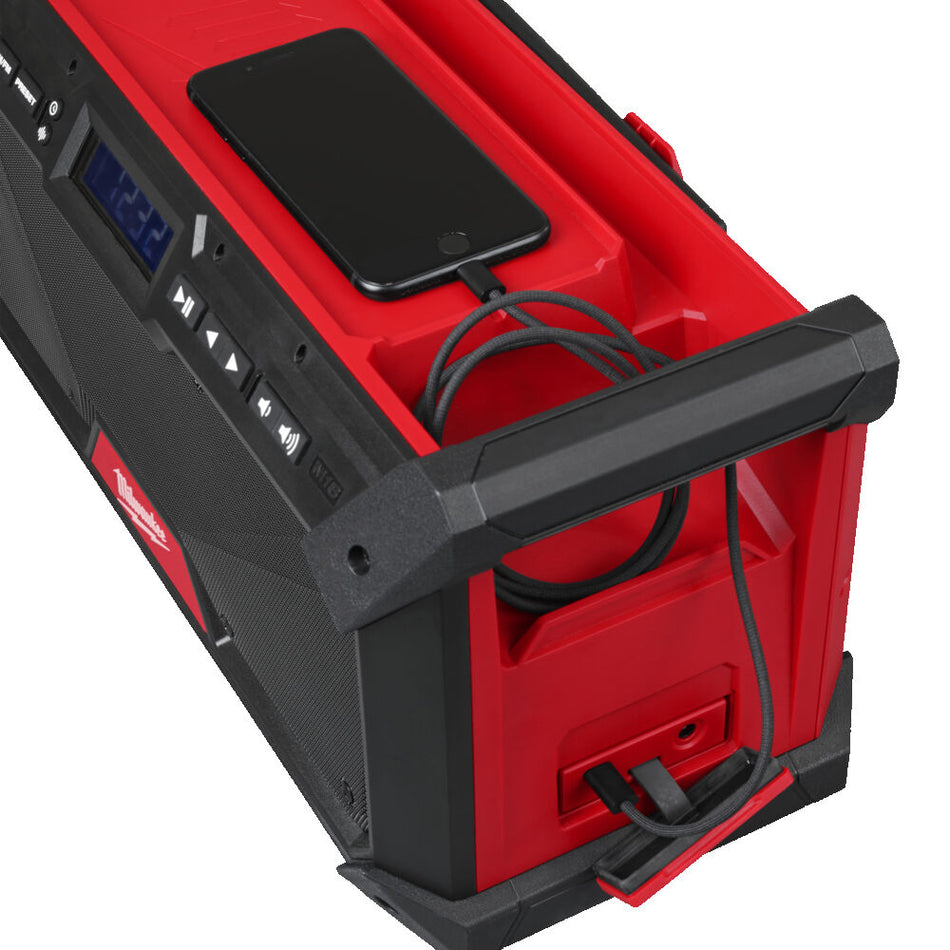 Milwaukee M18 18v + G2 Bluetooth DAB+ Job Site Radio M18RADDAB+