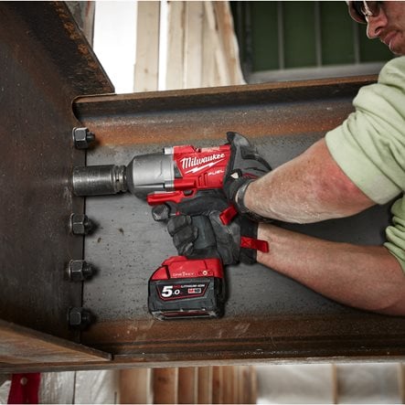 M18 FUEL™ ONE-KEY FUEL ½″ High Torque Impact Wrench 2 x 5Ah