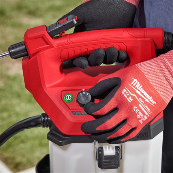 Milwaukee 12V Chemical Sprayer 3.7L with 2.0Ah M12™ Battery & Charger M12BHCS3L-201