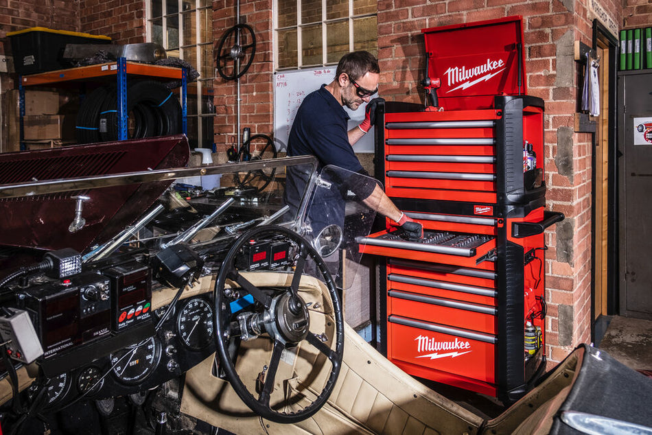 Milwaukee 30" 2pc Professional Steel Roll Cabinet Tool Chest 4932478851-8850