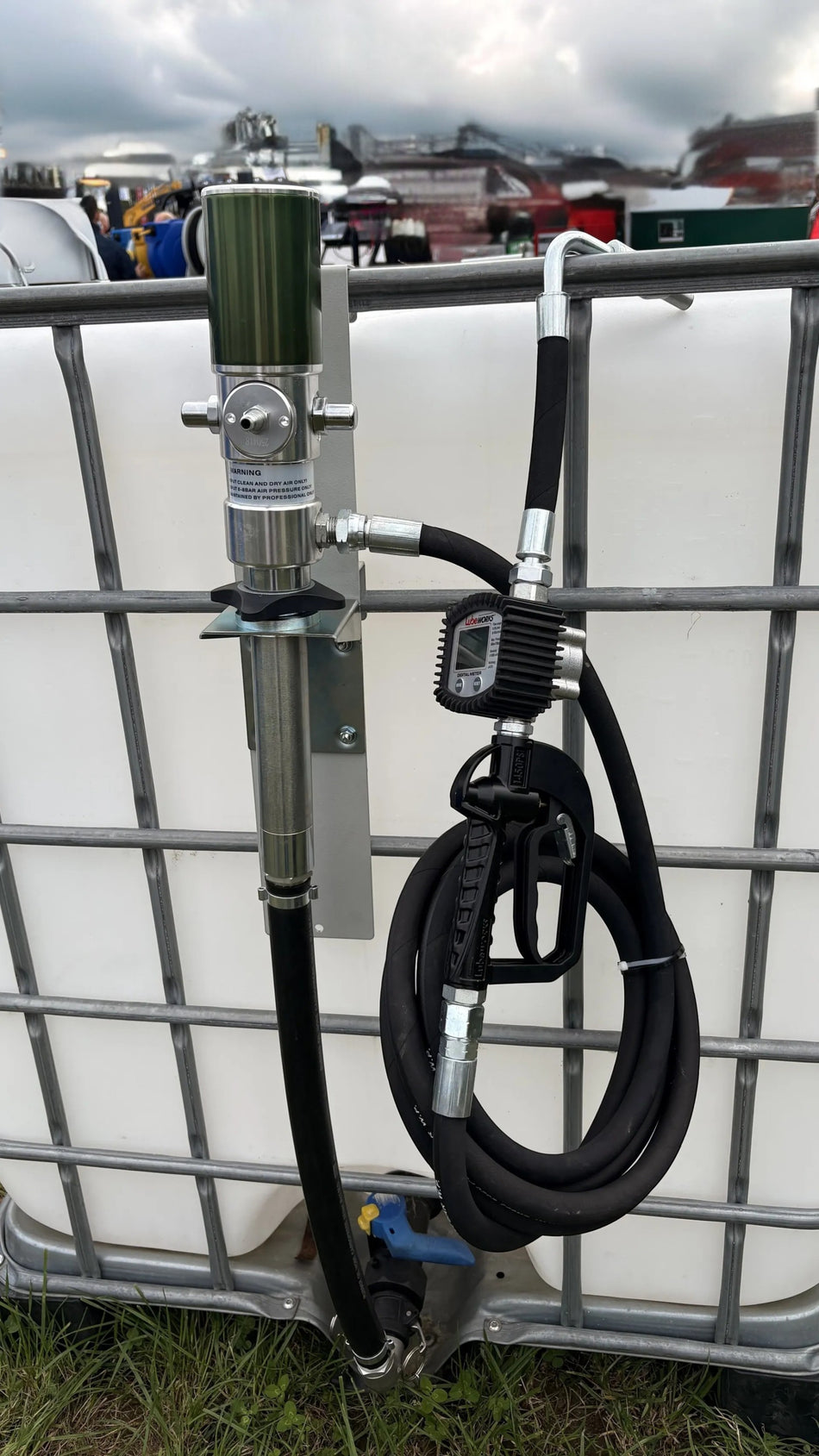 Lubeworks 3:1 Barrel or Wall Mounted Oil Pump – AP31B